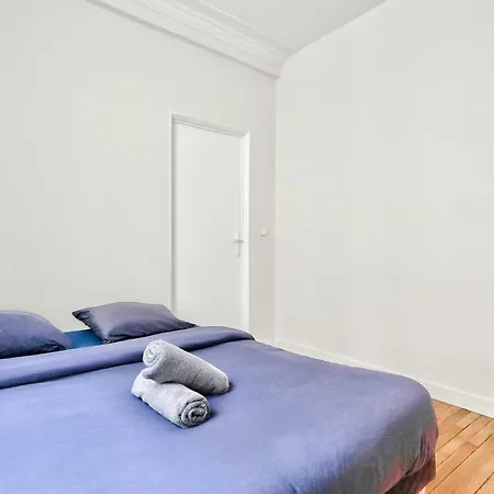 Arc De Triomphe Superbe Appartement Paris Free Netflix-2