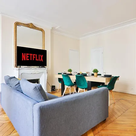 Arc De Triomphe Superbe Appartement Paris Free Netflix-2